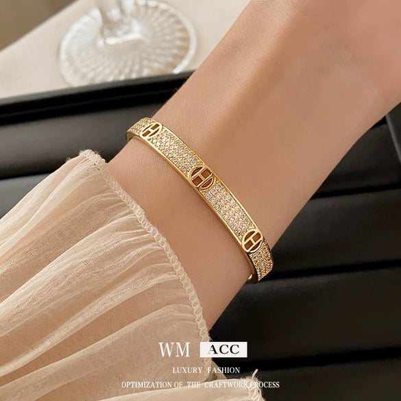 Wholesale Fashion Jewelry Copper H Letter Cold Wind Electroplating Bracelet For Women