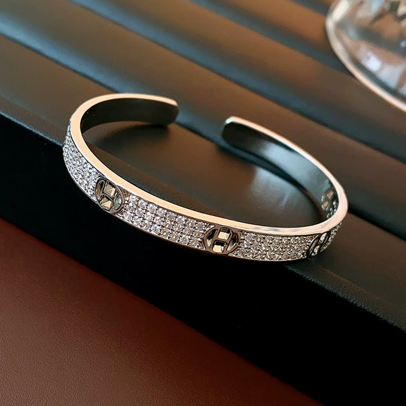 Wholesale Fashion Jewelry Copper H Letter Cold Wind Electroplating Bracelet For Women