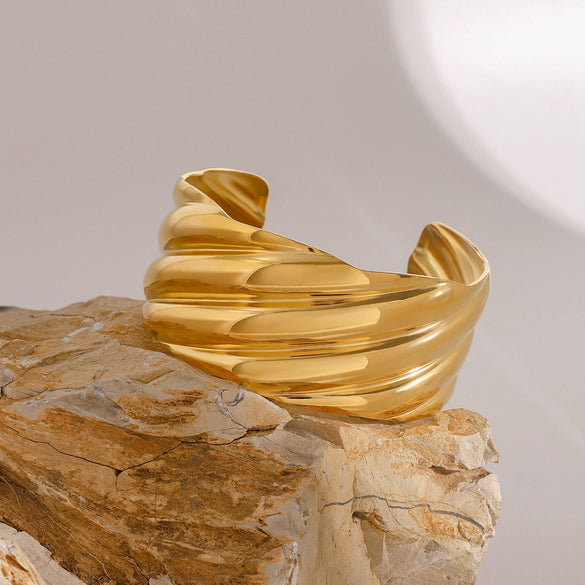 Wholesale Fashion Jewelry Stainless Steel Wavy Open Bracelet Retro Style Electroplated