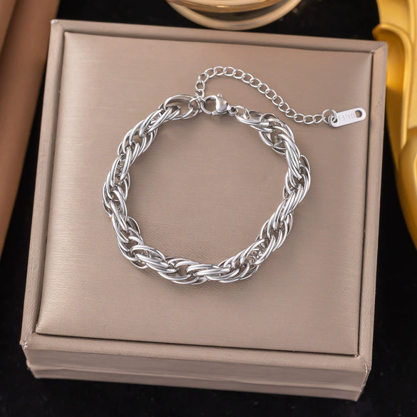 Wholesale Fashion Light Luxury Electroplated Stainless Steel Geometric And Heart Shape Bracelet For Women