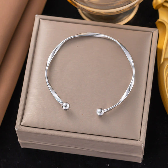 Wholesale Fashion Light Luxury Electroplated Stainless Steel Geometric And Heart Shape Bracelet For Women
