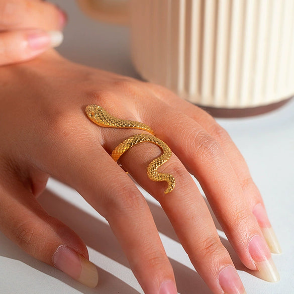 Wholesale Fashion Light Luxury Snake Titanium Steel Ring For Women With 18K Stainless Steel Plated Electroplating