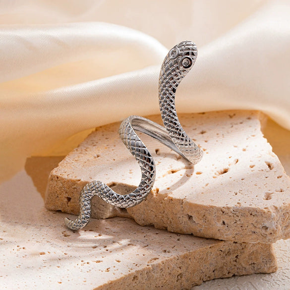 Wholesale Fashion Light Luxury Snake Titanium Steel Ring For Women With 18K Stainless Steel Plated Electroplating