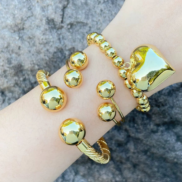 Wholesale Fashion Love Beaded Copper Heart Shaped Gold Plated Electroplated Women's Bracelet