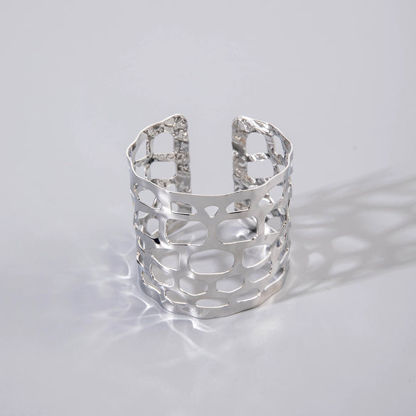 Wholesale Fashion Metal Hollow Exaggerated Opening Alloy Bracelet For Women With Geometric Design