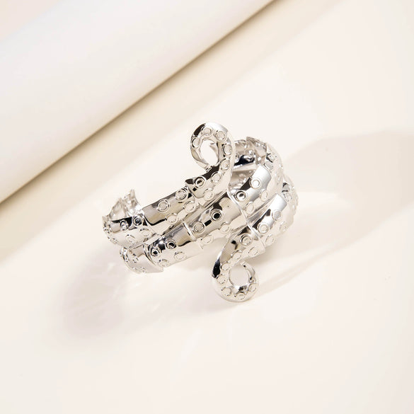 Wholesale Fashion Metal Hollow Exaggerated Opening Alloy Bracelet For Women With Geometric Design