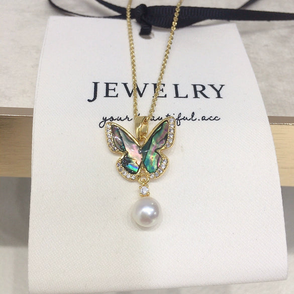 Wholesale Fashion Minimalist Copper Natural Freshwater Pearl Necklace With Abalone Shell Butterfly Pendant