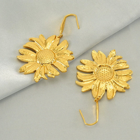 Wholesale Fashion Retro Flower Earrings Stainless Steel Electroplated For Women