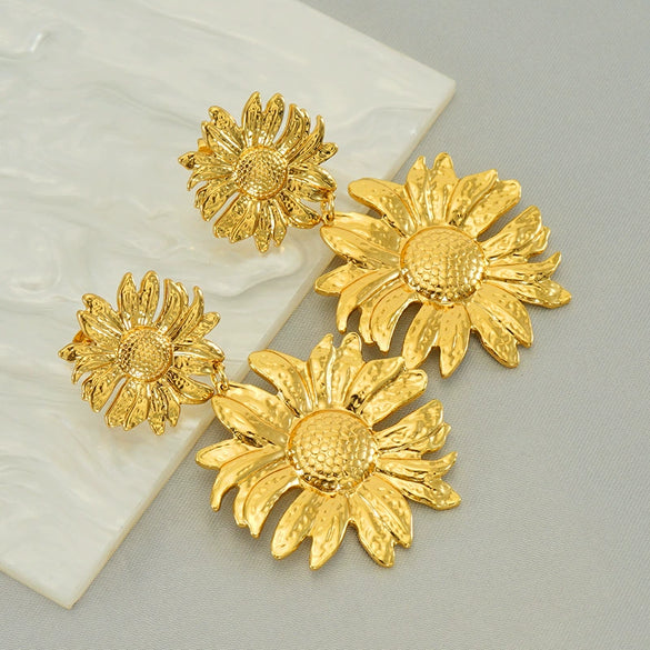 Wholesale Fashion Retro Flower Earrings Stainless Steel Electroplated For Women