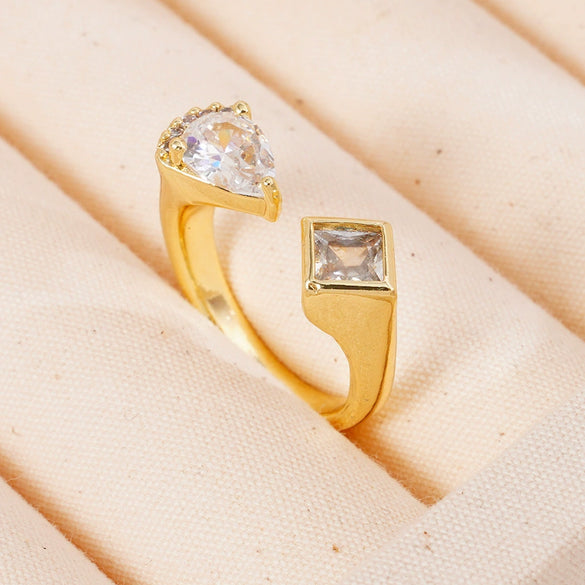 Wholesale Fashion Retro Simple Love Copper Ring Inlaid Zircon With Geometric Pattern And Electroplating For Women