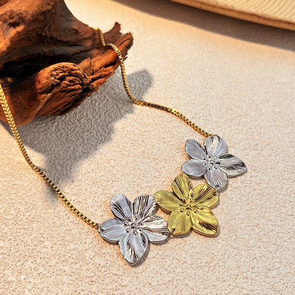 Wholesale Fashion Retro Stainless Steel Jewelry With Little Bear Pig Small Animal Pattern Snake Bone Chain Electroplating For Women Earrings Necklaces Hand Accessories