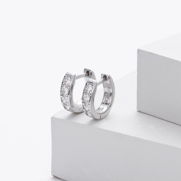 Wholesale Fashion Simple Basic Geometric Circle Shape Inlaid Zircon 925 Sterling Silver Women's Ear Buckle Earrings