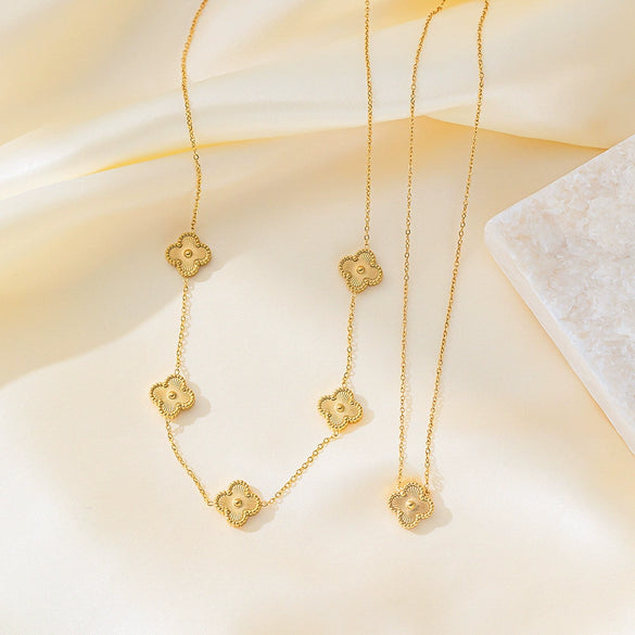 Wholesale Fashion Simple Flower And Fourleaf Clover 18K Gold Electroplated Titanium Steel Necklace For Women