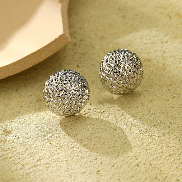 Wholesale Fashion Simple Temperament Round Stainless Steel Earrings With Electroplating Process