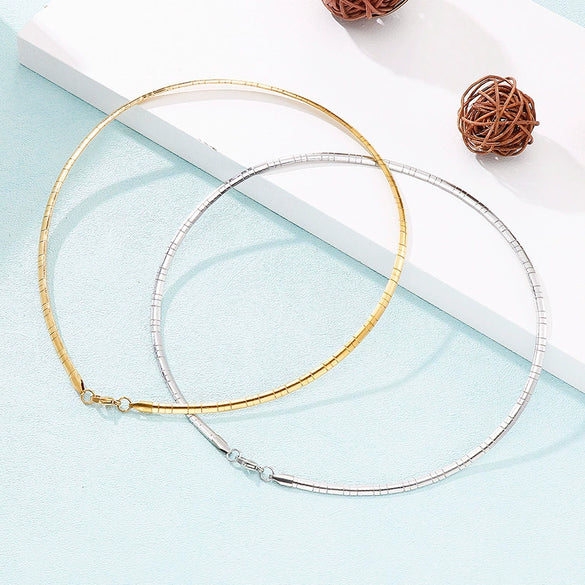 Wholesale Fashion Simple Titanium Steel Square Ring Rhinestone Necklace With Geometric Styling For Women