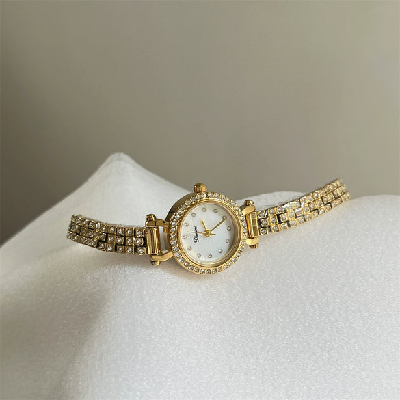 Wholesale Fashion Square Bracelet Watch For Women With Golden Spike Mermaid Design Made Of Alloy And Stainless Steel