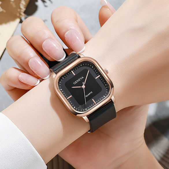 Wholesale Fashion Square Quartz Watch With Silicone Strap Alloy Case And Stainless Steel Buckle For Men And Women
