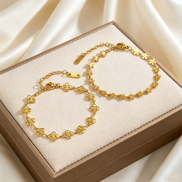 Wholesale Fashion Stainless Steel Electroplated Geometric Flower Hollowout Bracelet For Women
