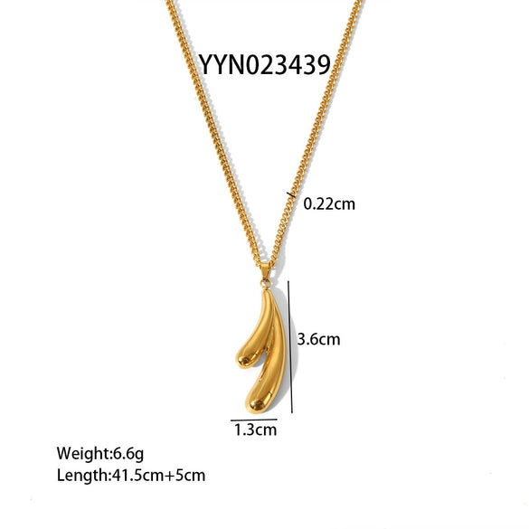 Wholesale Fashion Stainless Steel Necklace With Heart Shaped Love Pendant Light Luxury Style Pvd Furnace Real Gold Electroplated For Women