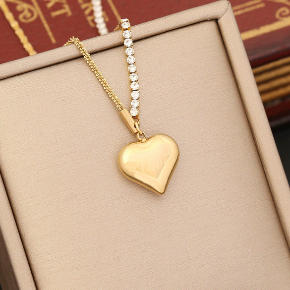 Wholesale Fashion Stainless Steel Necklace With Multi Color Oil Drop Heart Shaped Pendant And Temperament Clavicle Chain