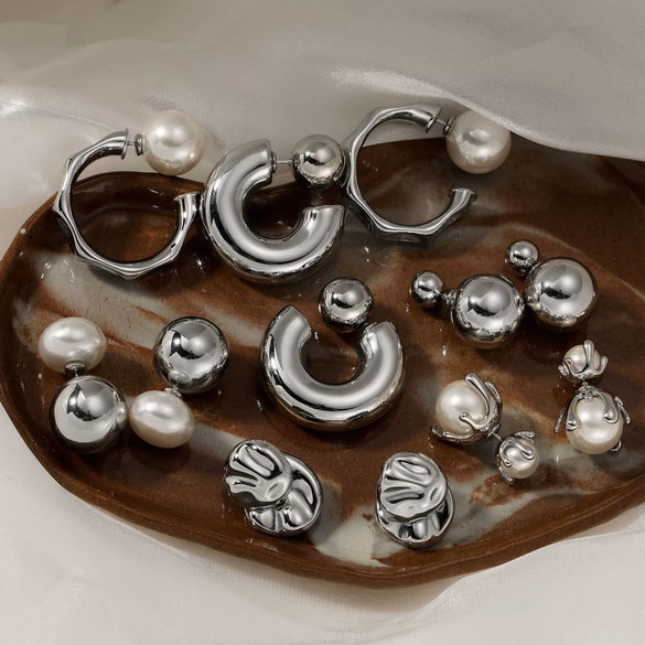 Wholesale Fashion Stainless Steel Pearl Earrings With Geometric Design And Electroplating For Women