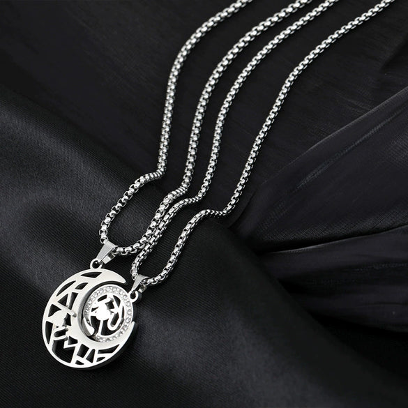 Wholesale Fashion Titanium Steel Couple Necklace With Hollow Letters Geometric Pattern Diamond Design And Stitching Flash And Hanging Chain