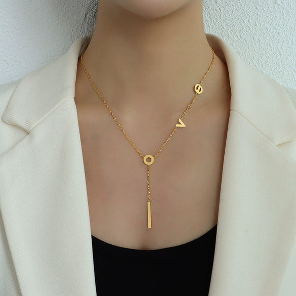 Wholesale Fashion Titanium Steel Electroplated 18K Gold Love Letter Pendant Clavicle Necklace For Women
