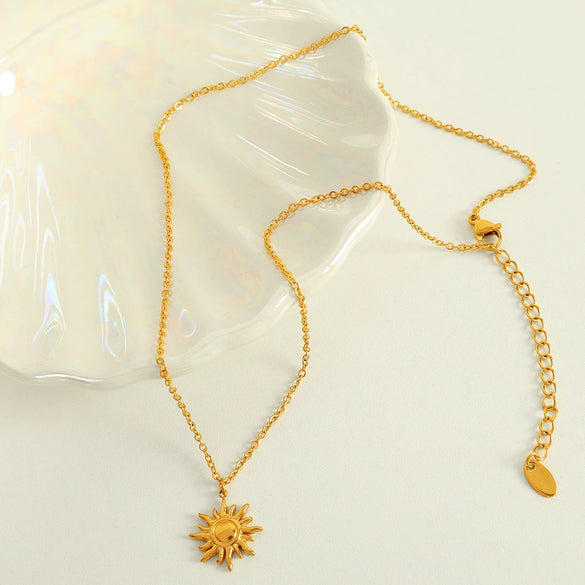 Wholesale Fashion 316L Stainless Steel Necklace With Sun Pendant Electroplated For Women