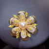 Wholesale Fashion Women's Copper Plated Real Gold Freshwater Pearl Flower Brooch For Decoration