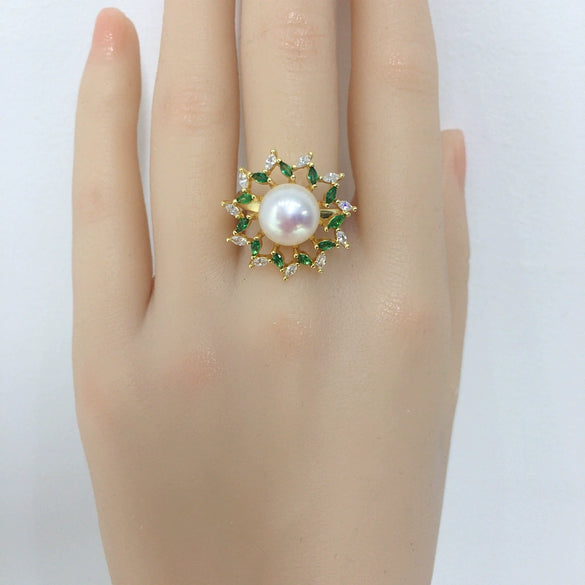 Wholesale Fashion Women's Freshwater Pearl Ring With Copper Material And Micropaved Green Zircon In Flat Round And Bun Round Shapes
