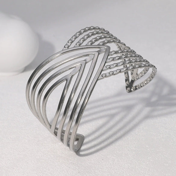 Wholesale Fashionable And Versatile Stainless Steel Bracelet With Hollow Line Design And Geometric Style 18K Gold Electroplated