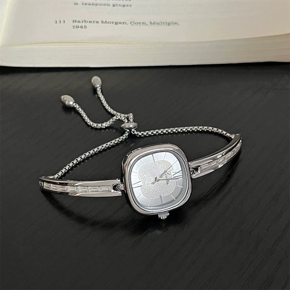Wholesale Fashionable Diamondencrusted Elegant Square Women's Quartz Watch With Retractable Strap