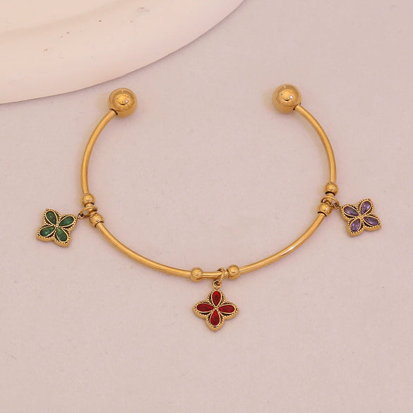 Wholesale Fashionable Elegant And Versatile Flower Heart Multielement Stainless Steel Electroplated Bracelet For Office Ladies