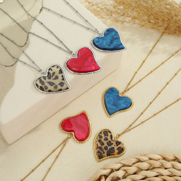 Wholesale Fashionable Retro Leopard Print Heartshaped Stainless Steel Electroplated Women's Pendant Necklace