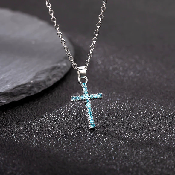 Wholesale Fashionable Rhinestone Necklace For Women With Geometric Pattern Made Of Alloy And Velvet Belt Electroplated