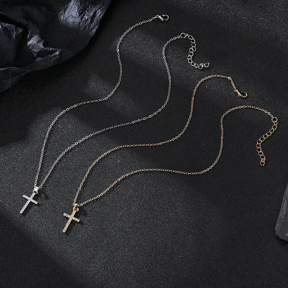 Wholesale Fashionable Rhinestone Necklace For Women With Geometric Pattern Made Of Alloy And Velvet Belt Electroplated