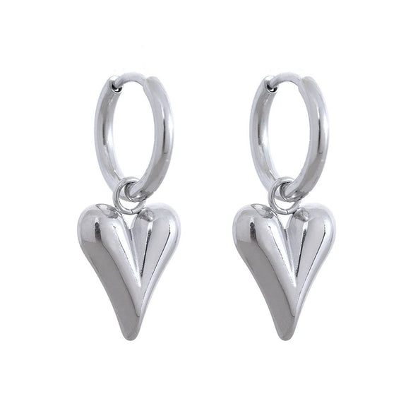 Wholesale Fashionable Sweet Electroplated Titanium Steel Round Beads Heart Shape Pendant Necklace For Women