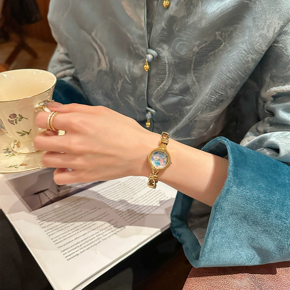 Wholesale Female Bracelet Watch Alloy Mineral Reinforced Glass Mirror Round Medieval Style