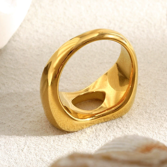 Wholesale Female Hand Jewelry Stainless Steel Electroplated 18K Geometric Hollow Long Bread Ring Light Luxury Style