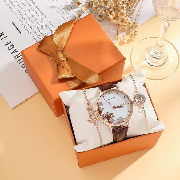 Wholesale Female Medieval Retro Gift Set With Alloy Belt Watch And Bracelet Oval Dial