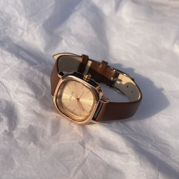 Wholesale Female Retro Square Alloy Case Ordinary Glass Mirror Leisure Student Watch