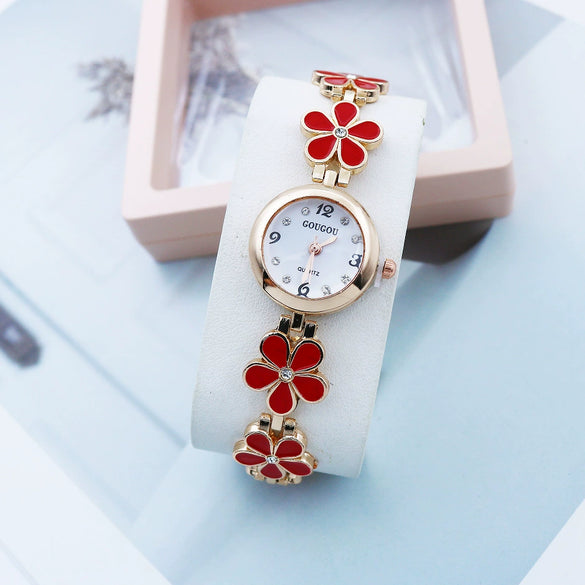 Wholesale Female Student Fashionable Alloy Bracelet Watch With Round Dial And Printed Logo