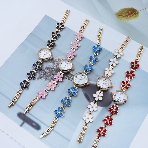 Wholesale Female Student Fashionable Alloy Bracelet Watch With Round Dial And Printed Logo