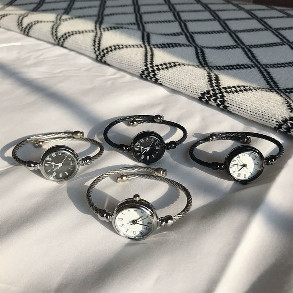 Wholesale Female Student Small Fresh Bracelet Watch Alloy Material Round Dial Printed Logo Literary Retro Style