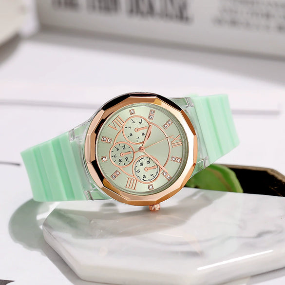 Wholesale Female Students' Fashion Silicone Watch With Rhinestones Round Dial And Sapphire Crystal Glass Mirror Luxury Leisure Style