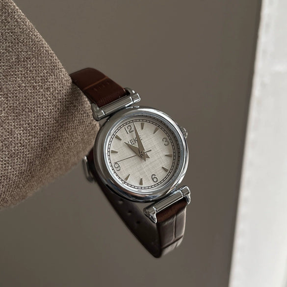 Wholesale Female Students' Retro Simple Metal Disc Watch With Stainless Steel Buckle And Round Dial