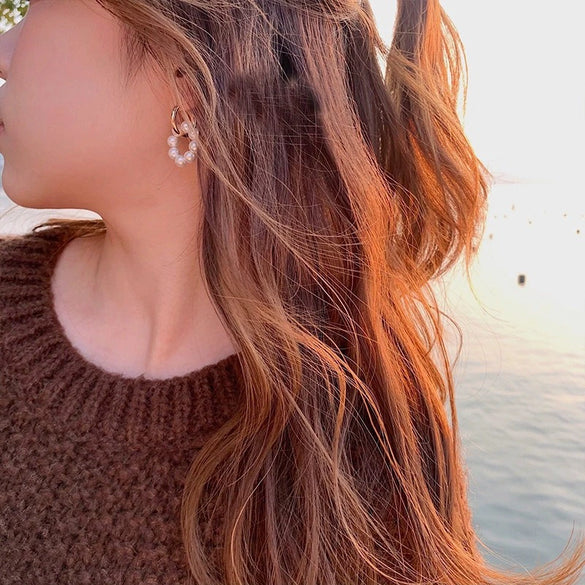 Wholesale Female Temperament Light Luxury Titanium Steel Vacuum Plated 18K Gold Handmade Freshwater Pearl Crown Earrings