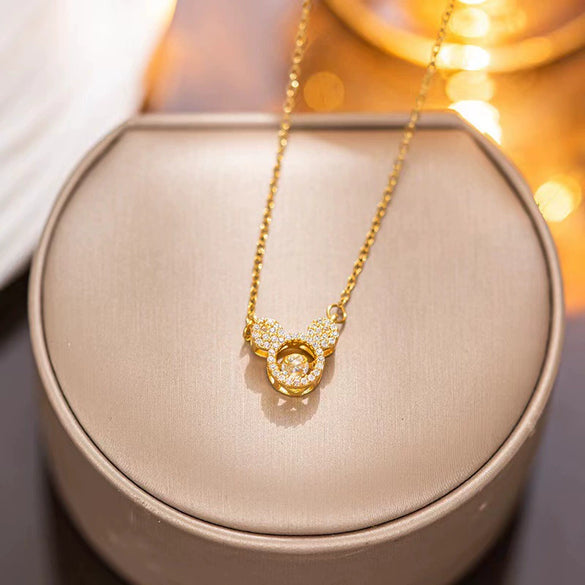 Wholesale Female Titanium Steel Clover Pendant Necklace With Geometric Pattern And Electroplating Treatment Twist Chain