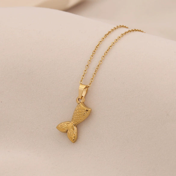Wholesale Fish Shaped Stainless Steel Pendant Clavicle Chain Jewelry With Personalized Style