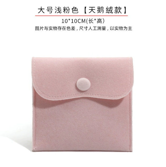 Wholesale Flannel And Velvet Jewelry Storage Bags With Anti Oxidation Buttons And Silk Screen Printing